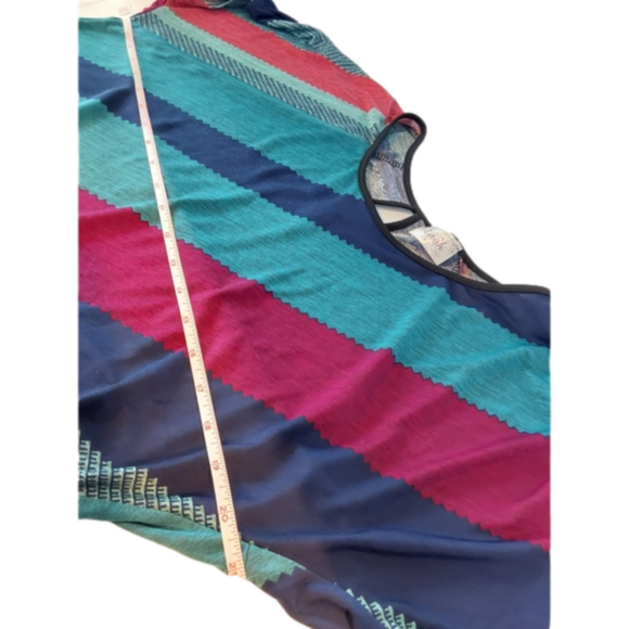 Lavish Colorful Blouse - Picture 6 of 9